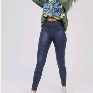 Aerie Dark Blue the hugger Crossover high waist Leggings